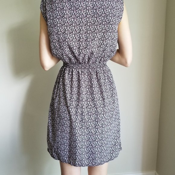 BNWT Easy and Simple Summer Dress - Picture 4 of 4